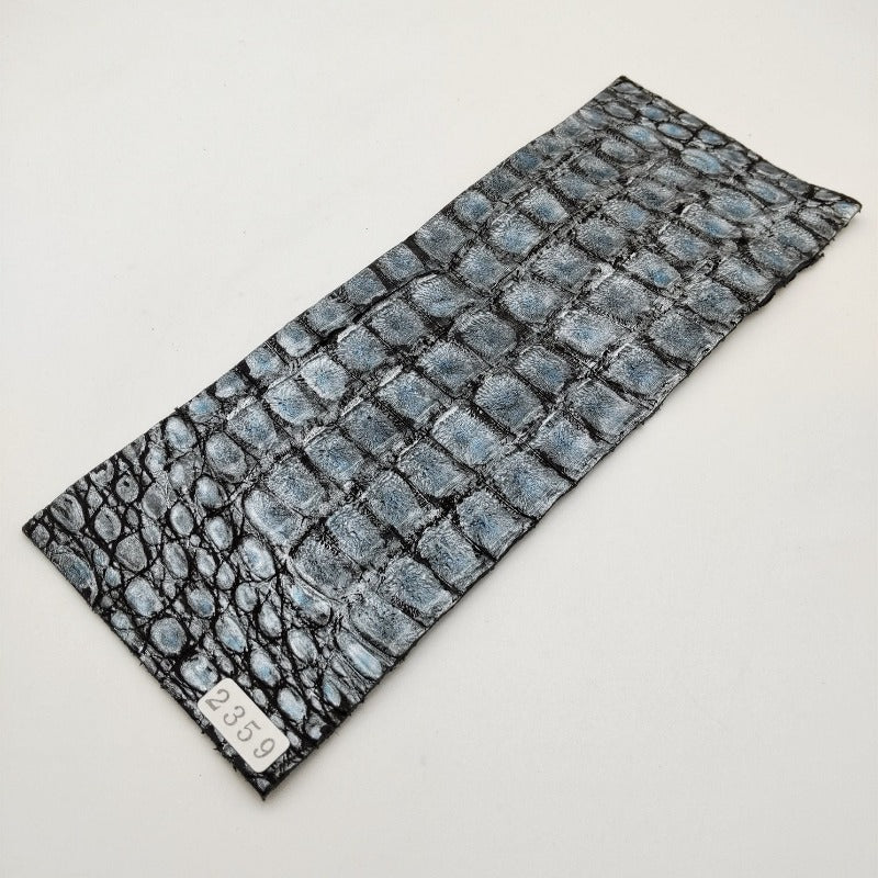 ワニ革/カイマン【8×21cm/1.3mm】クリスタルブルー/Sランク/w2359
