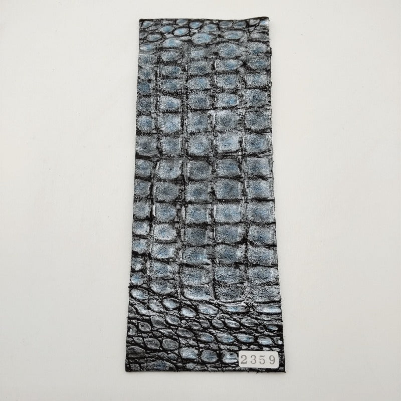 ワニ革/カイマン【8×21cm/1.3mm】クリスタルブルー/Sランク/w2359