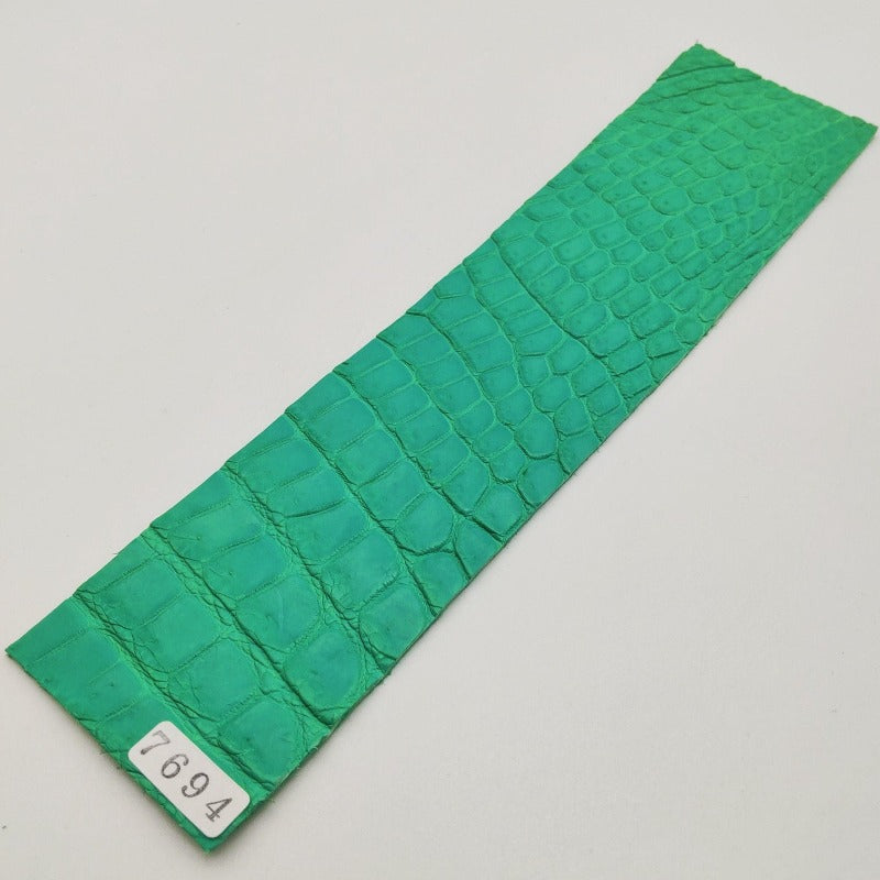 ワニ革/ナイルクロコ【5×21cm/1.3mm】エメラルド/ツヤ中/Sランク/w7694