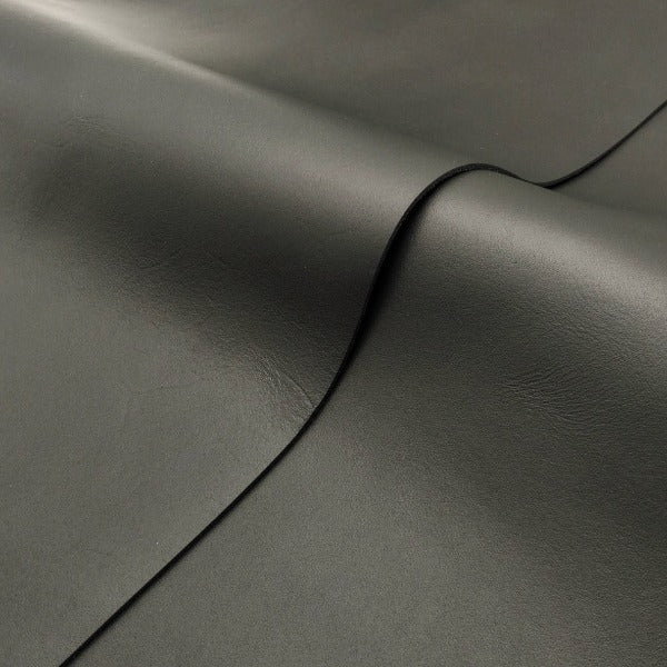 牛革【大ハギレ合計24デシ/1.4mm】墨色/gc-09