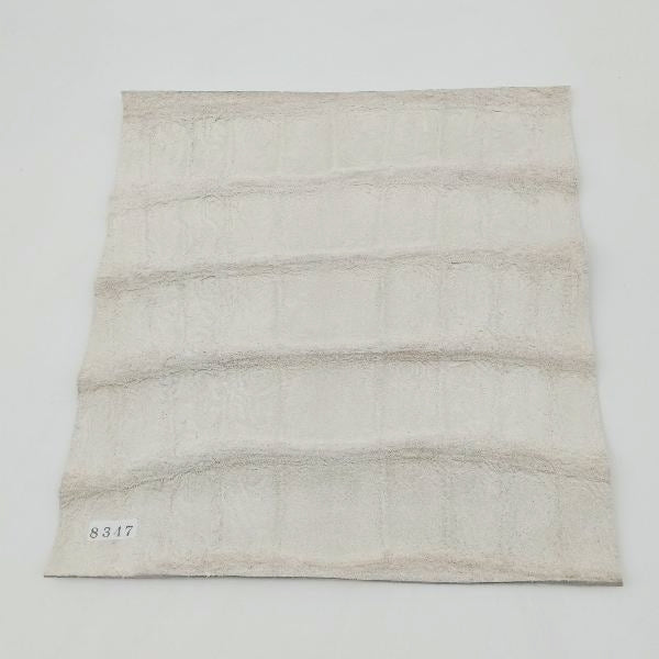 ワニ革/クロコダイル【24×22cm/1.7mm】ホワイト/ツヤ中/Aランク/w8347