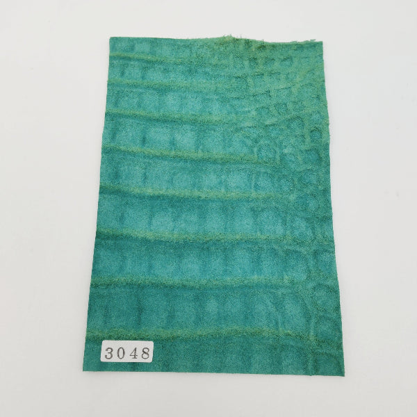 ワニ革/ナイルクロコ【ハガキ/1.3mm】エメラルド/ツヤ弱/Aランク/w3048