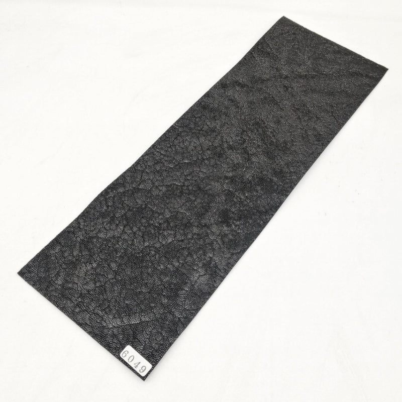ゾウ革【33×11cm/0.6~0.7mm】ブラック/ツヤ有/Aランク/z6049