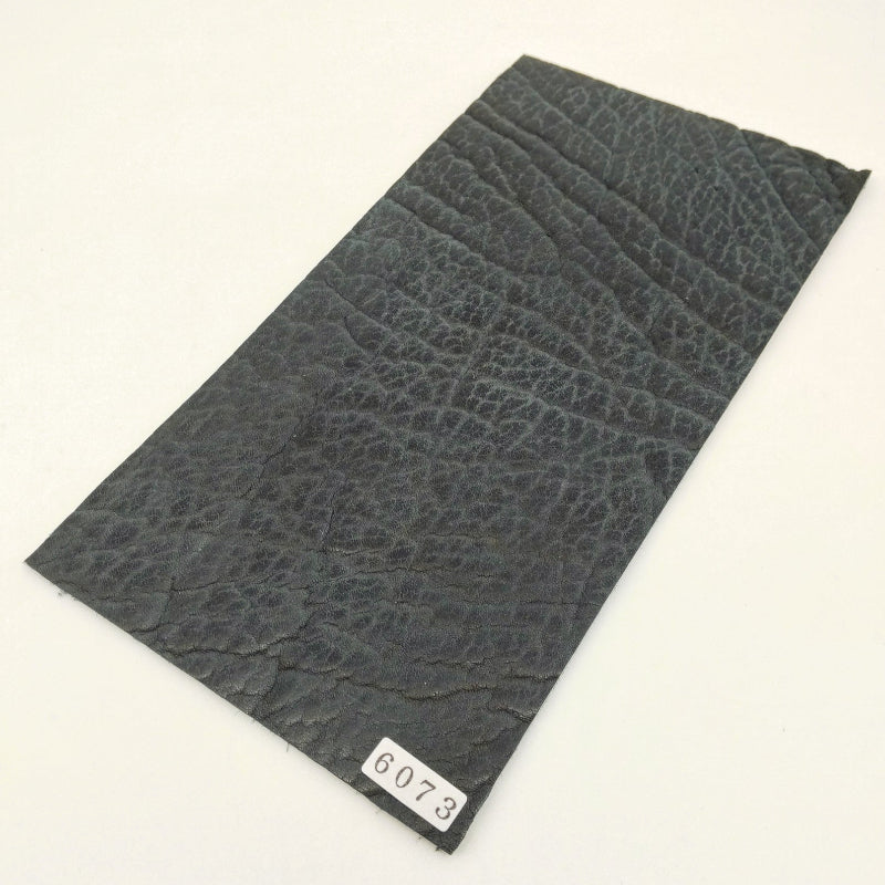 アザラシ革【11×21cm/2.7mm】ダークマリン/ツヤ中/Aランク/a6073