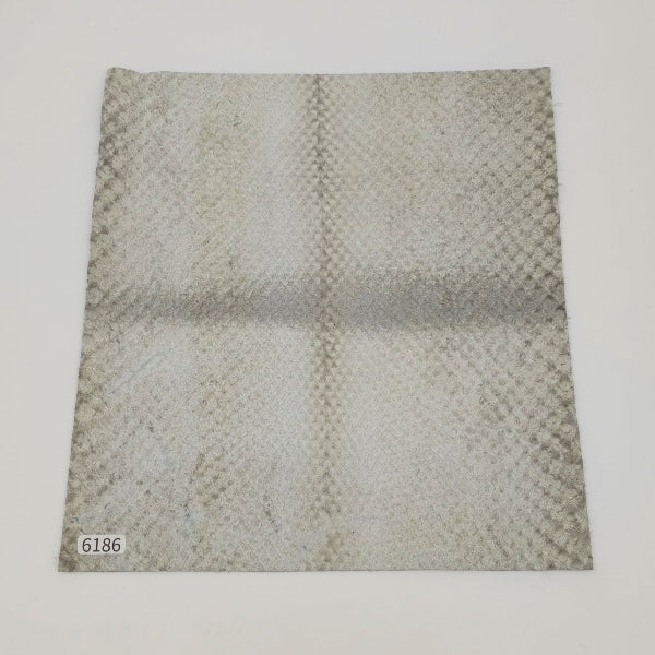 ヘビ革/ダイヤモンドパイソン【24×22cm/0.9mm】グレージュ/マット/Sランク/h6186