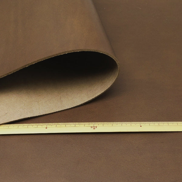 牛ヌメ革イタリアConceria800/トスカーノ【大ハギレ1枚20デシ/2.2mm】濃茶/gt-221