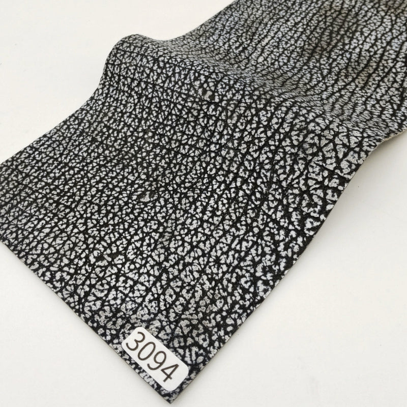 サメ革【33×11cm/0.8mm】白×黒グラデーション/Sランク/s3094