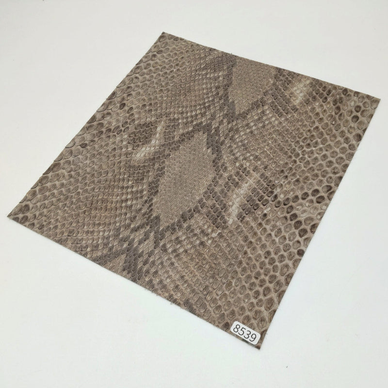 ヘビ革/ダイヤモンドパイソン【24×22cm/0.7mm】グレージュ/マット/Aランク/h8539