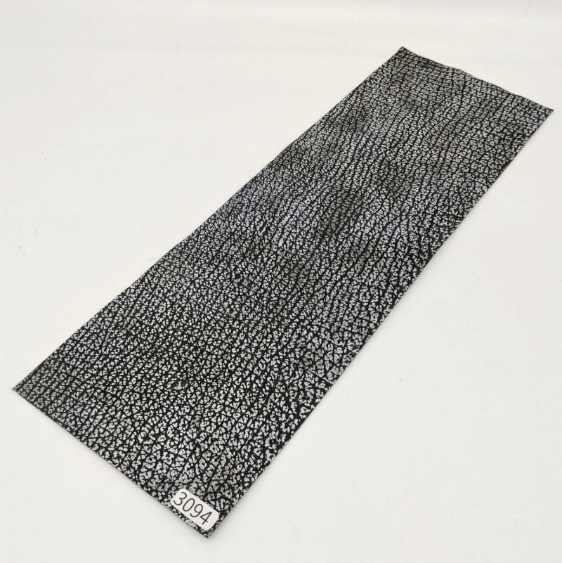 サメ革【33×11cm/0.8mm】白×黒グラデーション/Sランク/s3094