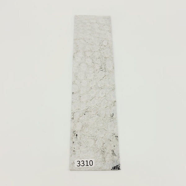 ワニ革/クロコダイル【5×21cm/1.2mm】谷黒ホワイト/Sランク/w3310