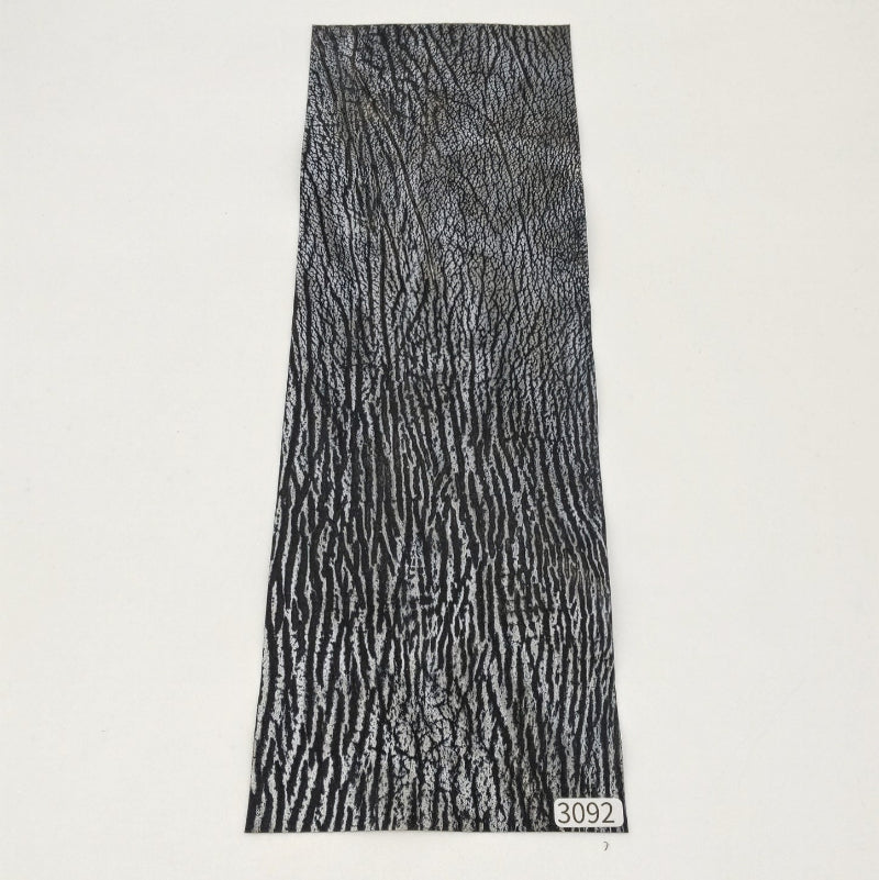 サメ革【33×11cm/0.6mm】白×黒グラデーション/Aランク/s3092