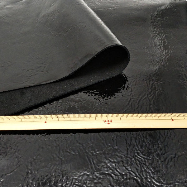 水や汚れに強い牛革【大ハギレ合計24デシ】ブラック シュリンク/ge-25