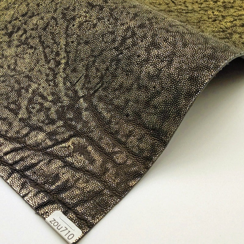 ゾウ革【A3/1.4mm】黒×金/アンティーク仕上げ/Aランク/zou710