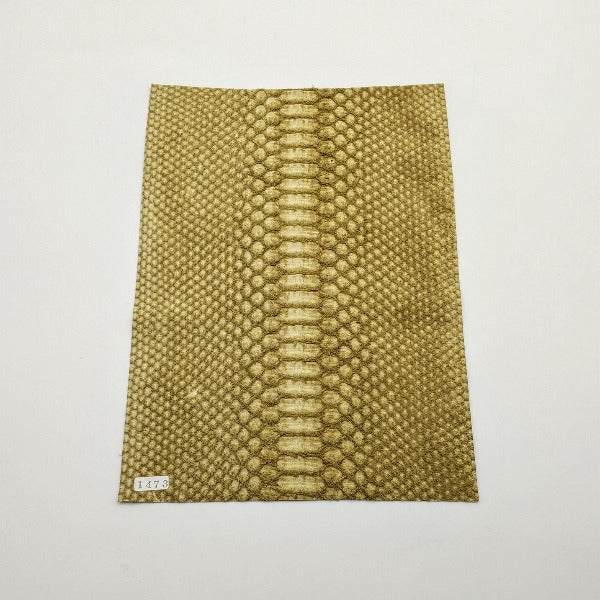 ヘビ革/Dパイソン【A4/0.6mm】カーキ/ラッセル加工/背割/Sランク/h1473