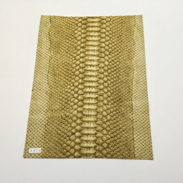 ヘビ革/Dパイソン【A4/0.8mm】カーキ/ラッセル加工/背割/Sランク/h1478