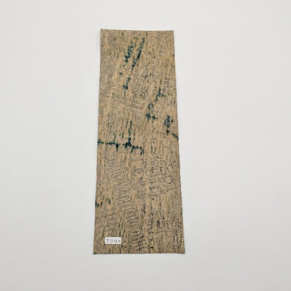 サメ革【33×11cm/0.8mm】黒/アルファベット柄型押し/Sランク/s7098