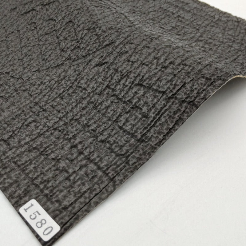 サメ革【24×22cm/1.1mm】ブラック/アルファベット柄型押し/Sランク/s1580