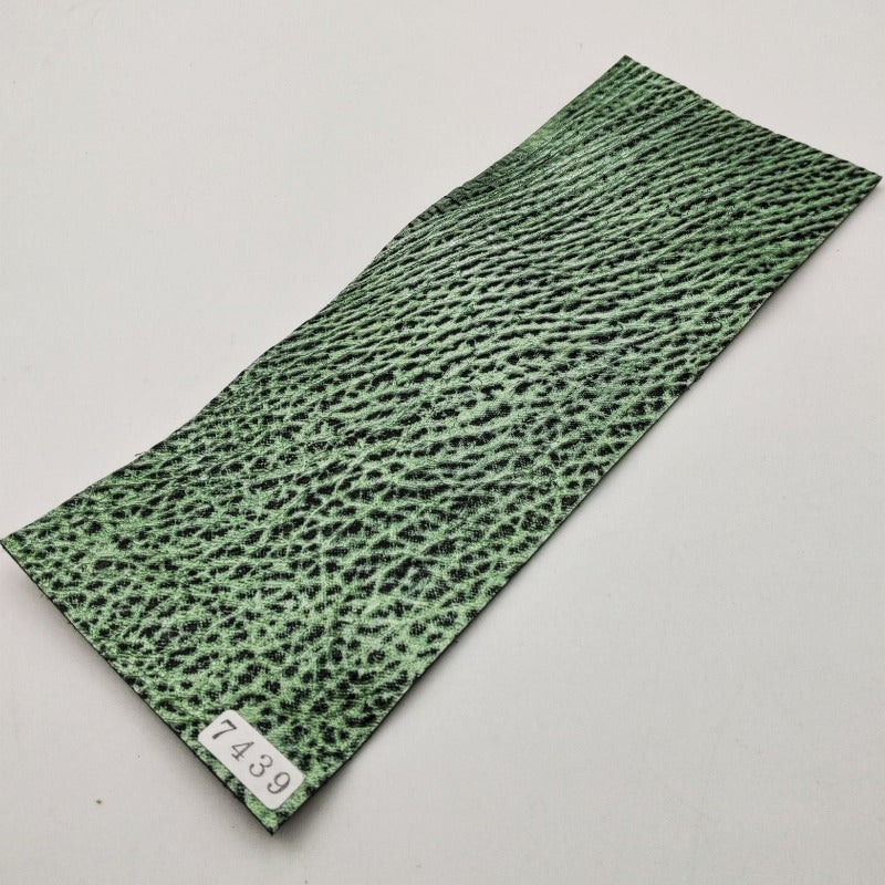 サメ革【8×21cm/1.7mm】クリスタルグリーン/ツヤ強/Sランク/s7439