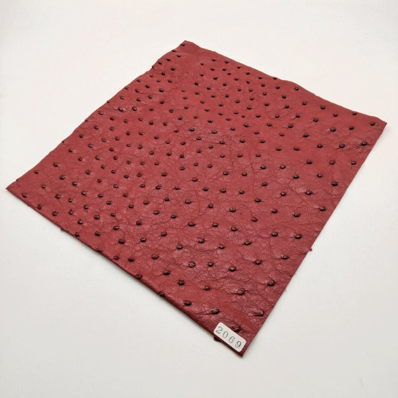 オーストリッチ革【24×22cm/0.7mm】ルビーレッド/SQランク/d2069