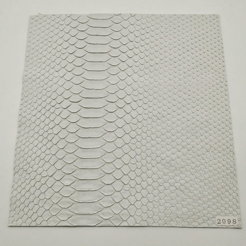 ヘビ革/Dパイソン【24×22cm/0.9mm】ホワイト/ツヤ中/背割/Sランク/h2098