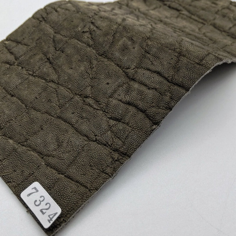 ゾウ革【11×21cm/1.5mm】ダークグレー/オイル仕上げ/Aランク/z7324