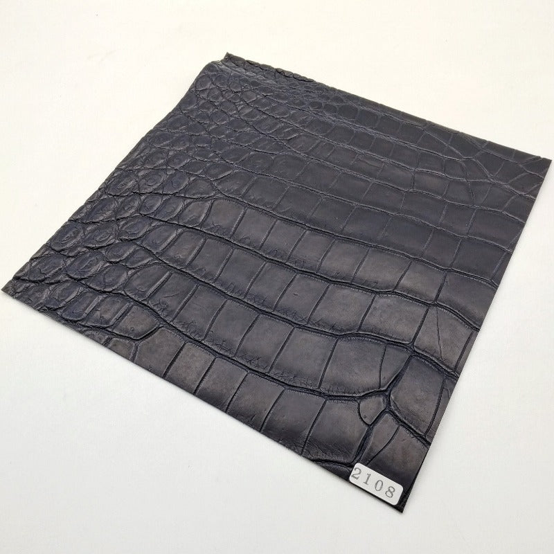 ワニ革/ナイルクロコ【21×21cm/1.3mm】ネイビー/ツヤ中/Aランク/w2108