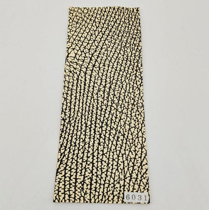 サメ革【8×21cm/1.7mm】バニラ谷黒/Sランク/s6031