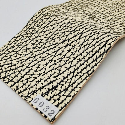 サメ革【8×21cm/1.7mm】バニラ谷黒/Sランク/s6032