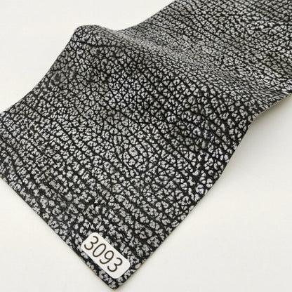 サメ革【33×11cm/0.7mm】白×黒グラデーション/Sランク/s3093