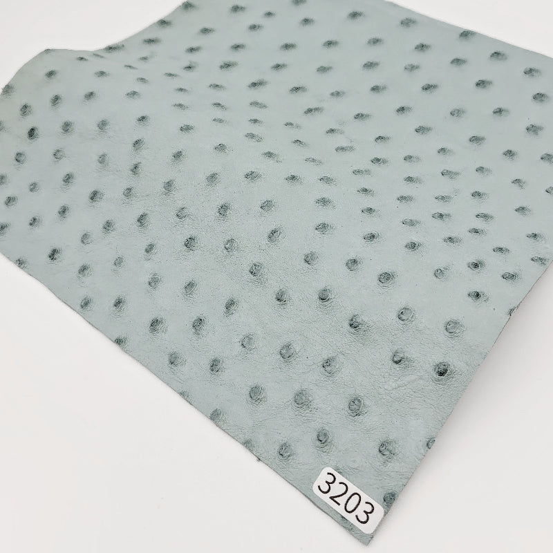 オーストリッチ革【21×21cm/0.8mm】ベビーブルー/特Aランク/d3203