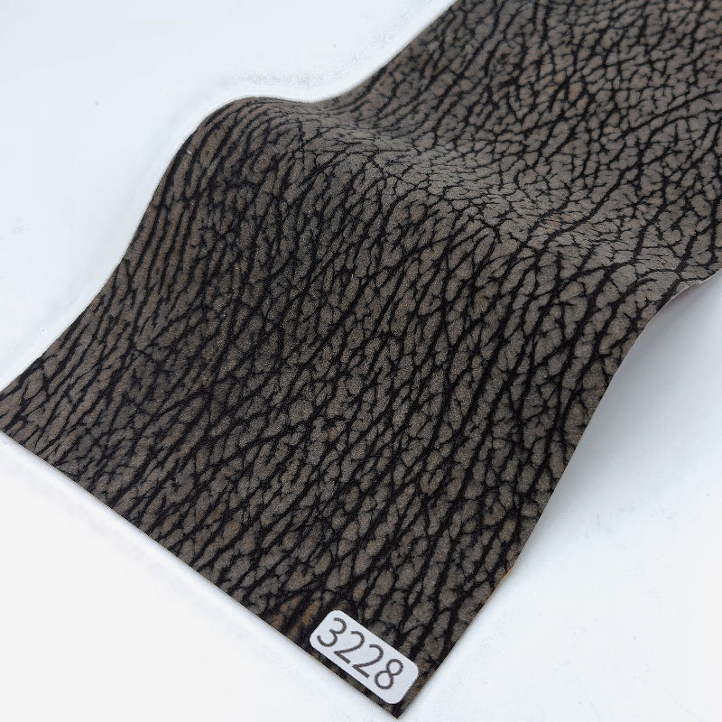 サメ革【33×11cm/0.7mm】チャコール/デニム調加工/Sランク/s3228