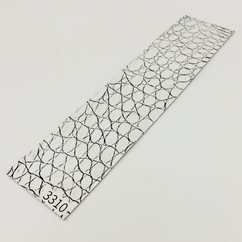ワニ革/クロコダイル【5×21cm/1.2mm】谷黒ホワイト/Sランク/w3310