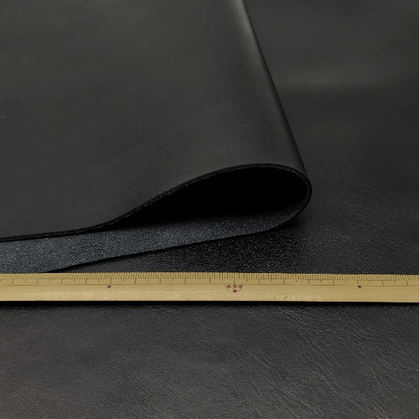 レザークラフト材料の激安牛革、牛革を通販と実店舗で販売 – レザー