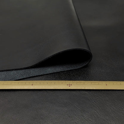 牛革【大ハギレ1枚20デシ/2.0mm】ブラック/gt-268