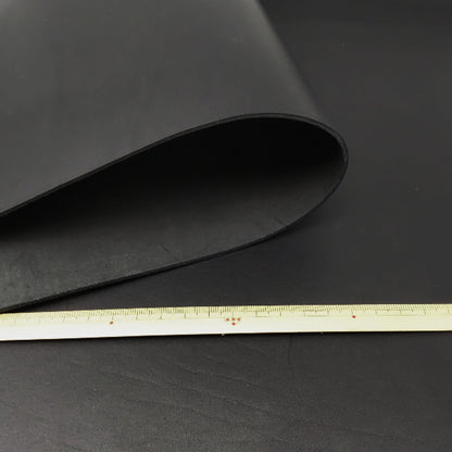 牛ヌメ革イタリアConceria800/トスカーノ【大ハギレ1枚20デシ/2.2mm】黒/gt-220