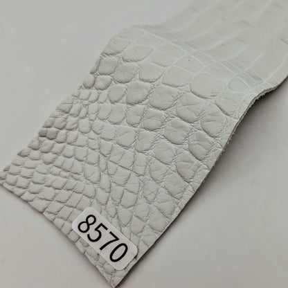 ワニ革/ナイルクロコ【5×21cm/1.5mm】染色用下地革/ハギレ付/Sランク/w8570