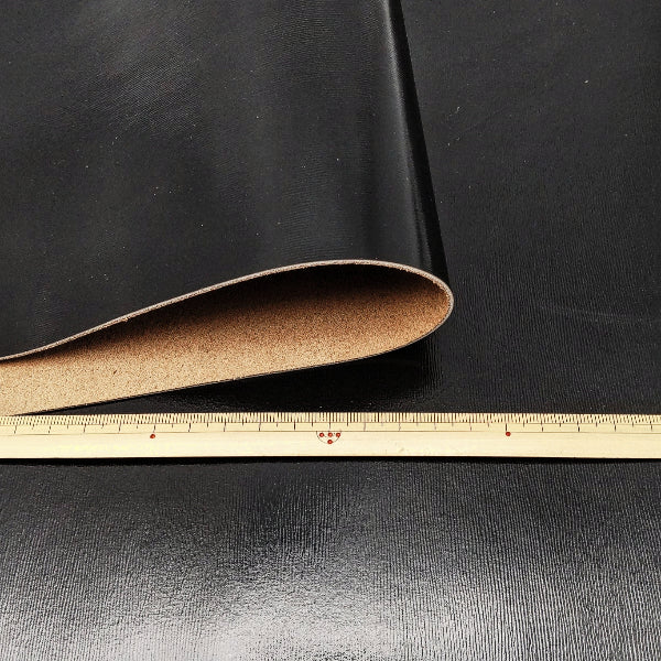 牛革【大ハギレ1枚20デシ/1.4mm】ブラック/gt-269