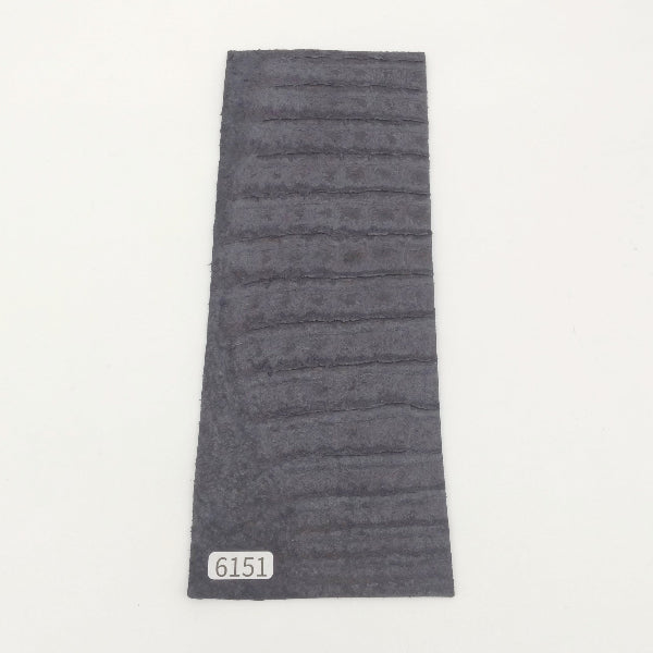 ワニ革/カイマン【8×21cm/1.3mm】墨黒色/マット/Sランク/w6151