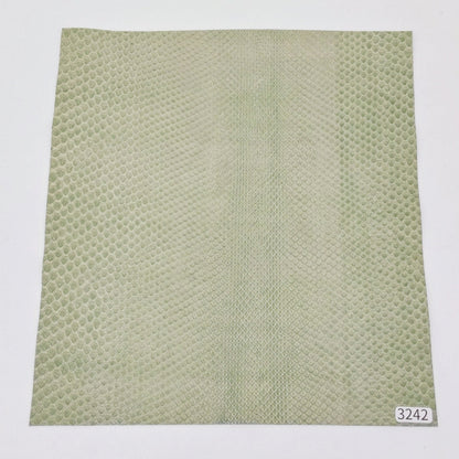 ヘビ革/ボア【24×22cm/0.4mm】デニム調ペールホワイト/Sランク/h3242