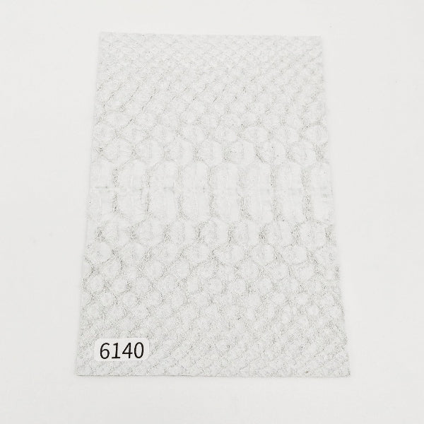 ヘビ革/Dパイソン【ハガキ/0.9mm】ホワイト/ツヤ弱/背割/Sランク/h6140