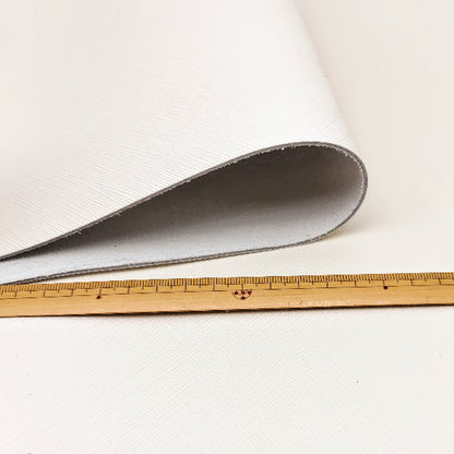 牛革【大ハギレ合計20デシ/1.4mm】アイボリー/gt-381