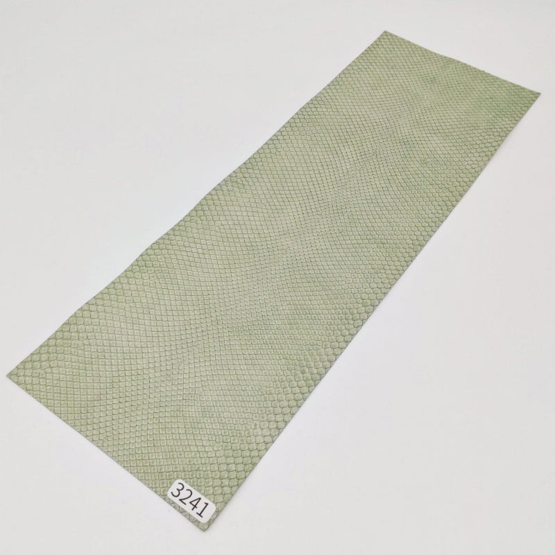 ヘビ革/ボア【33×11cm/0.4mm】デニム調ペールホワイト/Aランク/h3241