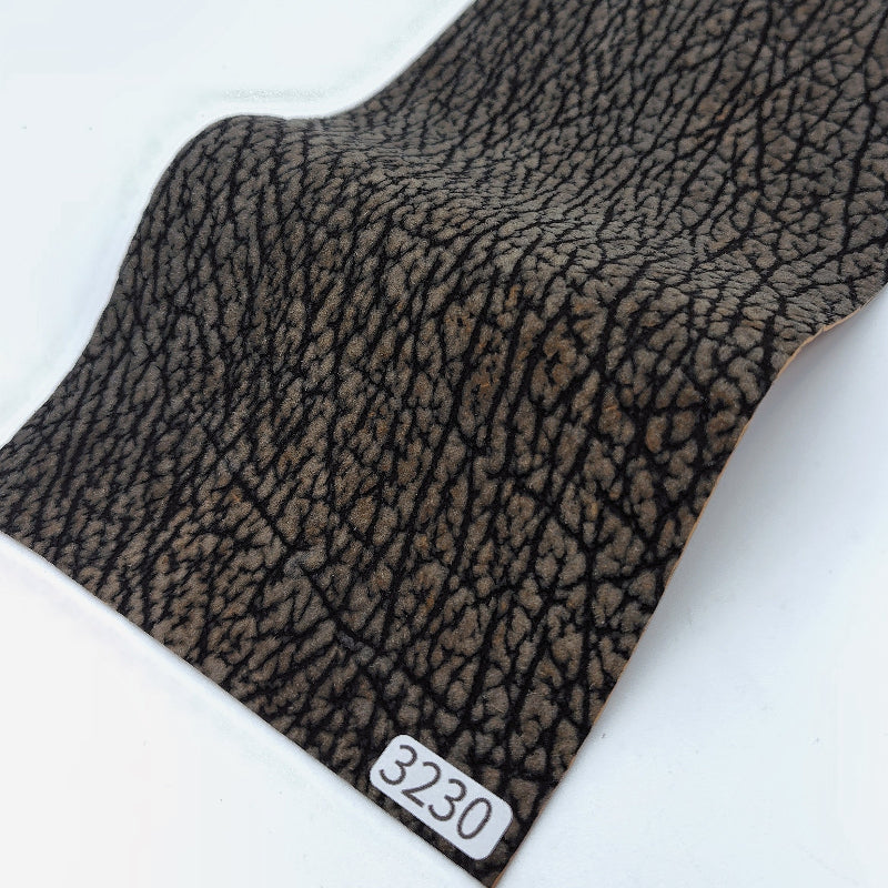 サメ革【33×11cm/0.7mm】チャコール/デニム調加工/Sランク/s3230