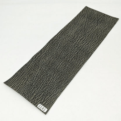 サメ革【33×11cm/0.7mm】グレー/デニム調加工/Sランク/s6158