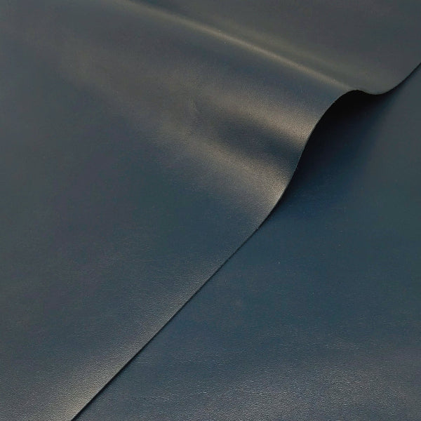 牛革【大ハギレ1枚20デシ/1.2mm】ネイビーブルー/gt-264