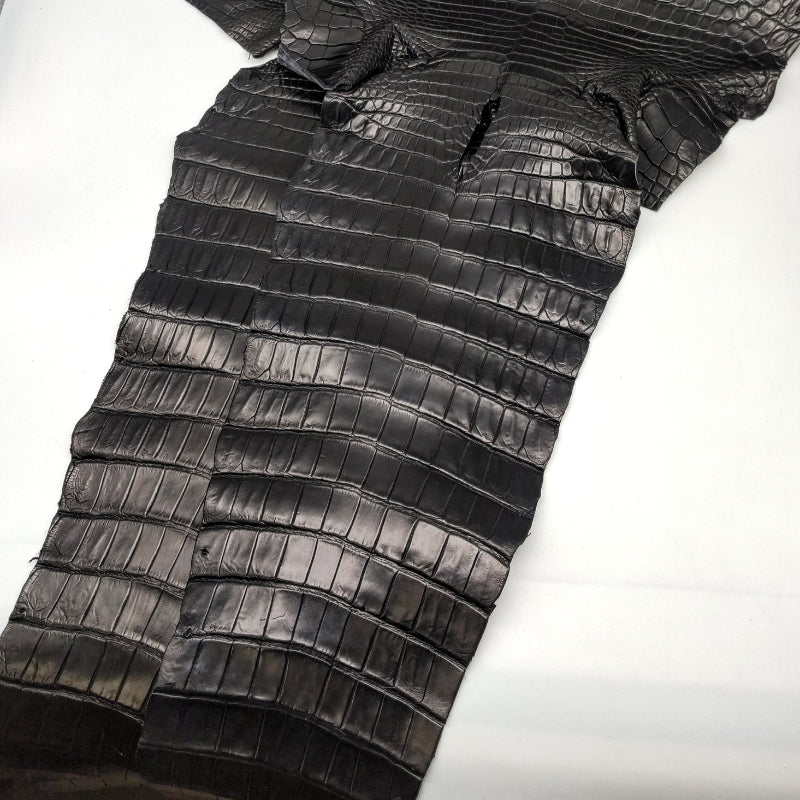 ワニ革/ナイルクロコ丸革【一匹】ブラック/半艶マット/w45