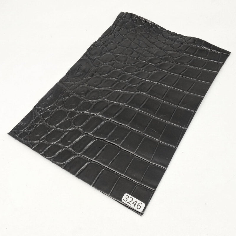 ワニ革/ナイルクロコ【A5/1.2mm】ブラック/ツヤ中/Cランク/w3246