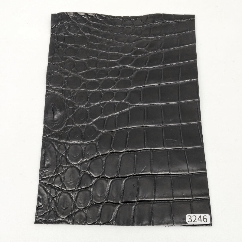 ワニ革/ナイルクロコ【A5/1.2mm】ブラック/ツヤ中/Cランク/w3246