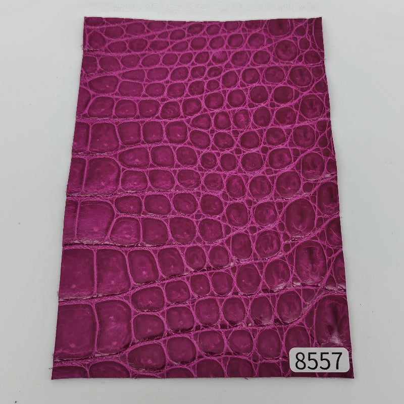 ワニ革/ナイルクロコ【ハガキ/0.9mm】ラズベリー/ツヤ強/Sランク/w8557