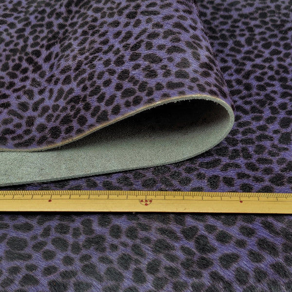牛毛皮【大ハギレ合計20デシ/1.9mm】チーター柄パープル/gf-02